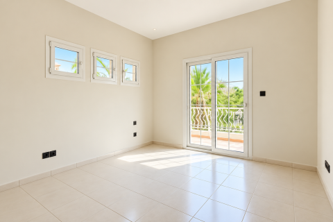 Villa in The Springs, Dubai 3 bedrooms, 249.96 sq.m. № 142142 - photo 8
