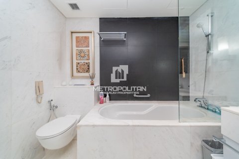 Apartment in Downtown Dubai (Downtown Burj Dubai), Dubai 3 bedrooms, 184 sq.m. № 74015 - photo 21