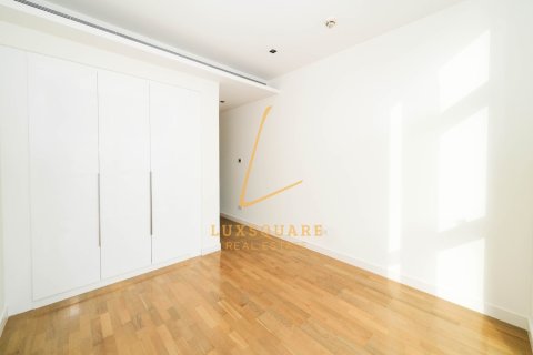 Apartment in Al Wasl, Dubai 2 bedrooms, 157 sq.m. № 114821 - photo 12