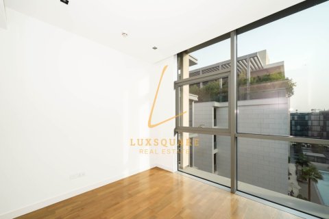 Apartment in Al Wasl, Dubai 2 bedrooms, 157 sq.m. № 114821 - photo 13