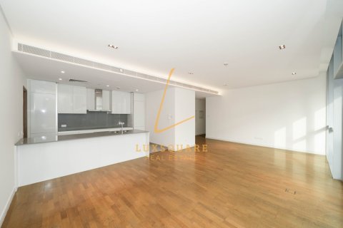 Apartment in Al Wasl, Dubai 2 bedrooms, 157 sq.m. № 114821 - photo 4