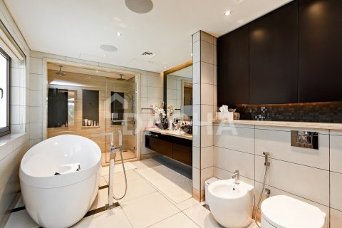 Villa en Jumeirah Golf Estates, Dubai, 5 dormitorios, 557 m², № 114825 - foto 23