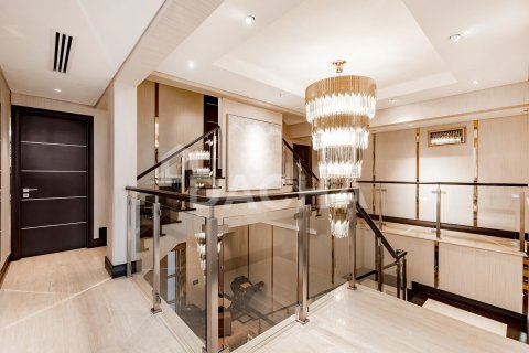 Villa en Jumeirah Golf Estates, Dubai, 5 dormitorios, 557 m², № 114825 - foto 17