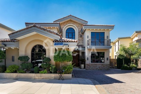 Villa en Jumeirah Golf Estates, Dubai, 5 dormitorios, 557 m², № 114825 - foto 2