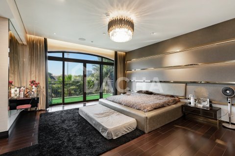 Villa en Jumeirah Golf Estates, Dubai, 5 dormitorios, 557 m², № 114825 - foto 20