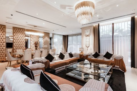Villa en Jumeirah Golf Estates, Dubai, 5 dormitorios, 557 m², № 114825 - foto 10