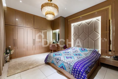 Villa en Jumeirah Golf Estates, Dubai, 5 dormitorios, 557 m², № 114825 - foto 26