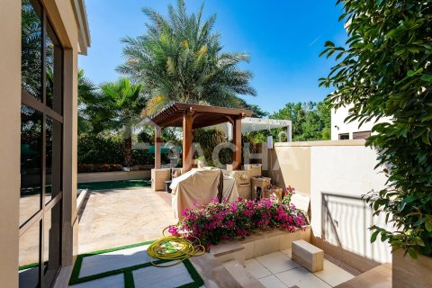 Villa en Jumeirah Golf Estates, Dubai, 5 dormitorios, 557 m², № 114825 - foto 29