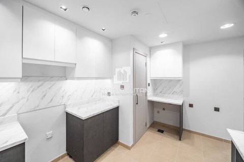 Apartment in Bahar, Jumeirah Beach Residence, Dubai 2 bedrooms, 121 sq.m. № 73414 - photo 29